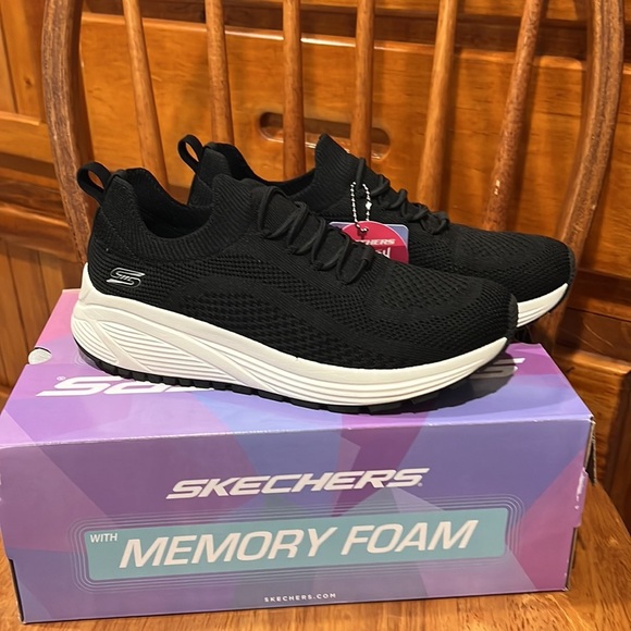 Skechers  Memory Foam Machine Washable - Picture 3 of 16